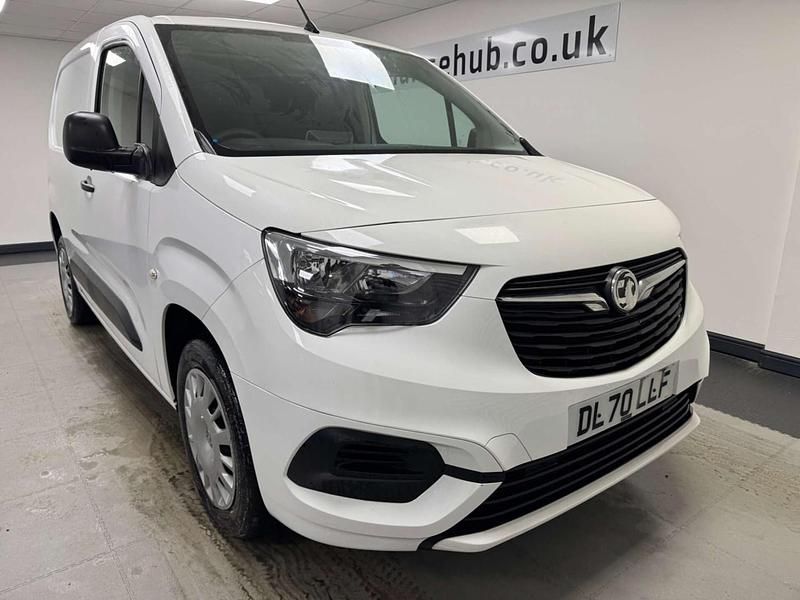 Used Vauxhall Combo Sportive 100 HP (73 kW) 2020 White Van