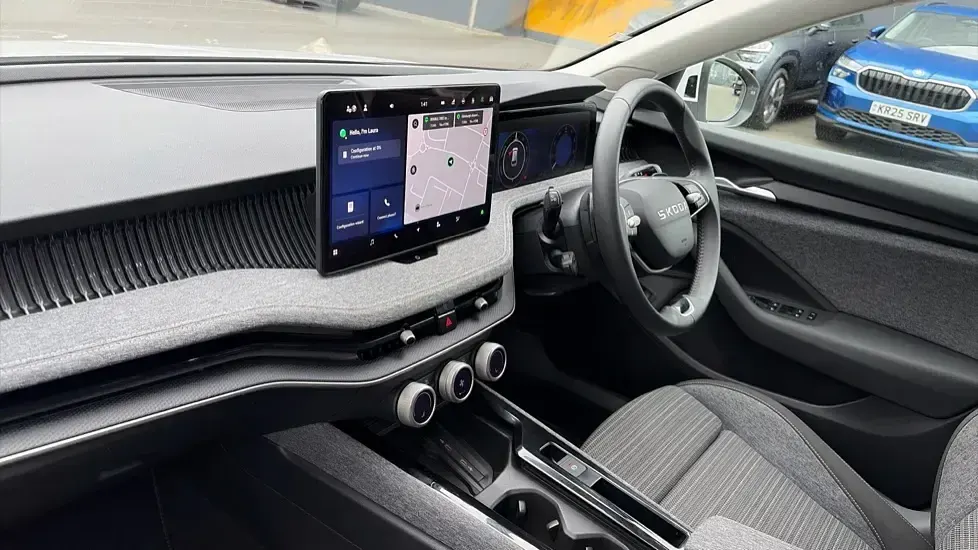 Gebraucht Skoda Superb SE Technology 204 PS (150 kW) 2025 Weiß