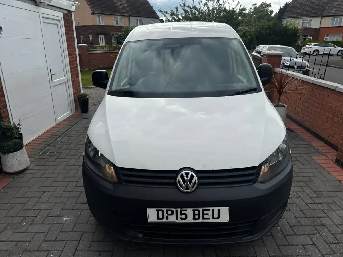Begagnad VW Caddy Startline 75 HK (55 kW) 2015 Vit Minibuss