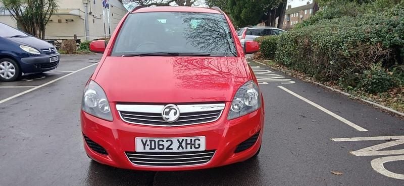 Used Vauxhall Zafira 2012 Red MPV