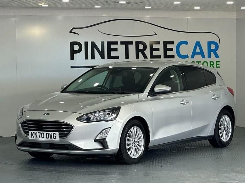 Used Ford Focus Titanium 120 HP (88 kW) 2020 Silver Hatchback