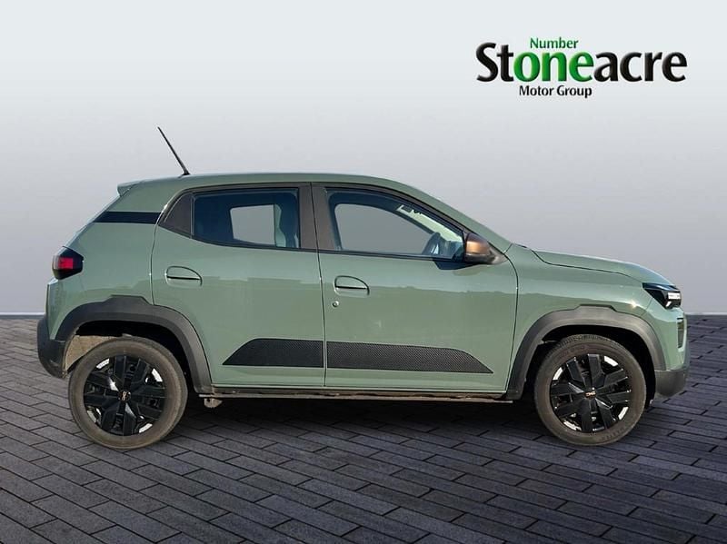 New Dacia Spring Extreme 47 kW (65 HP) 2025 Green Hatchback