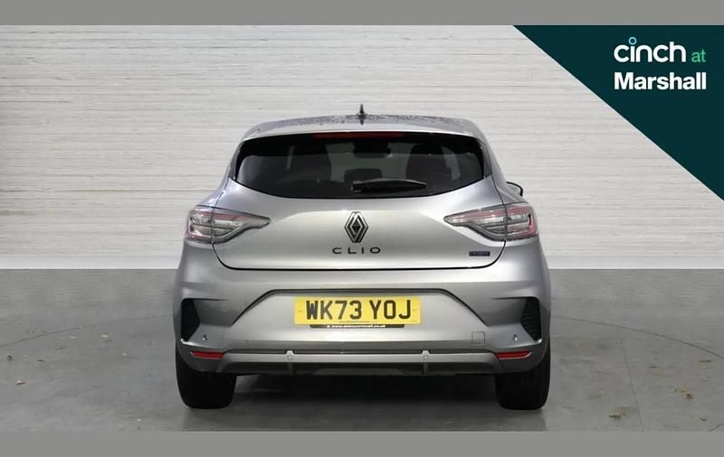 Used Renault Clio V Esprit Alpine 140 HP (102 kW) 2023 Grey Hatchback