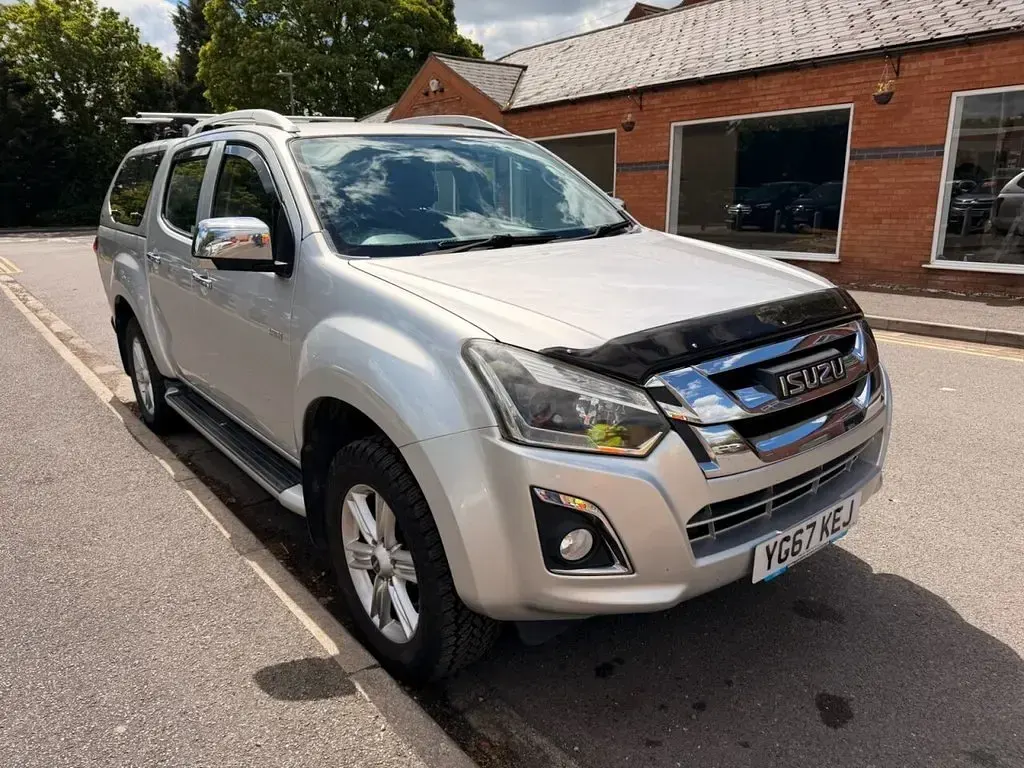 Used Isuzu D-Max 2017 Silver Pickup