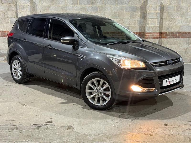 Grey Used 2015 Ford Kuga Titanium SUV | £6,490 (Fair price) - Image 1/4