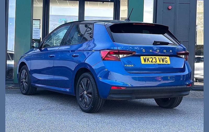 Used Skoda Fabia Colour Edition 108 HP (79 kW) 2023 Blue Hatchback