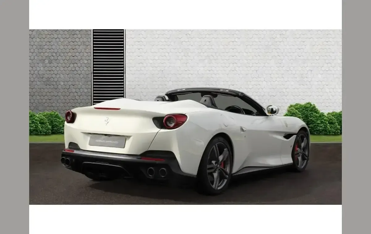 Used Ferrari Portofino 591 HP (434 kW) 2019 White Cabriolet