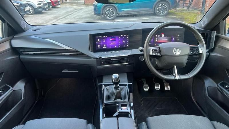 Used Vauxhall Astra S 128 HP (94 kW) 2024 Black Hatchback