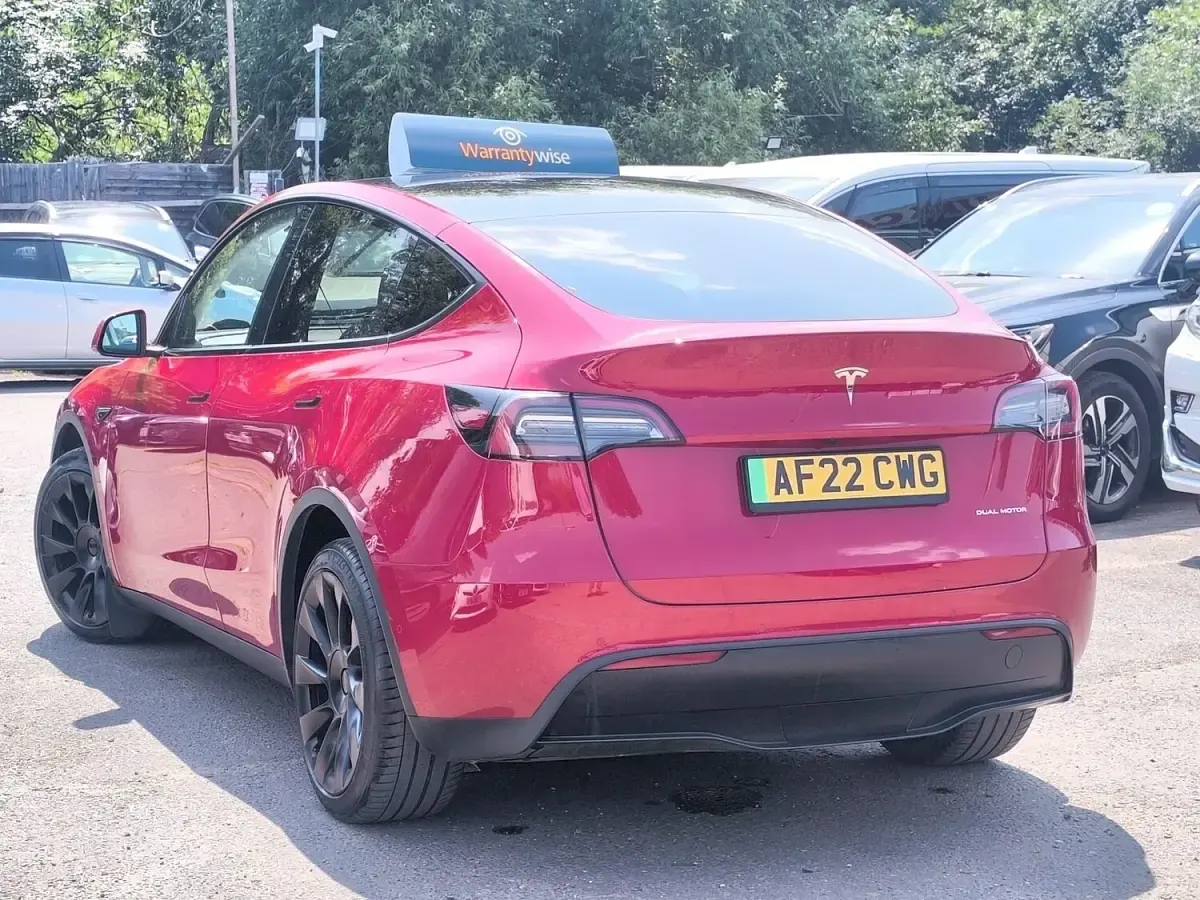Used Tesla Model Y Long Range AWD 378 kW (514 HP) 2022 Red SUV
