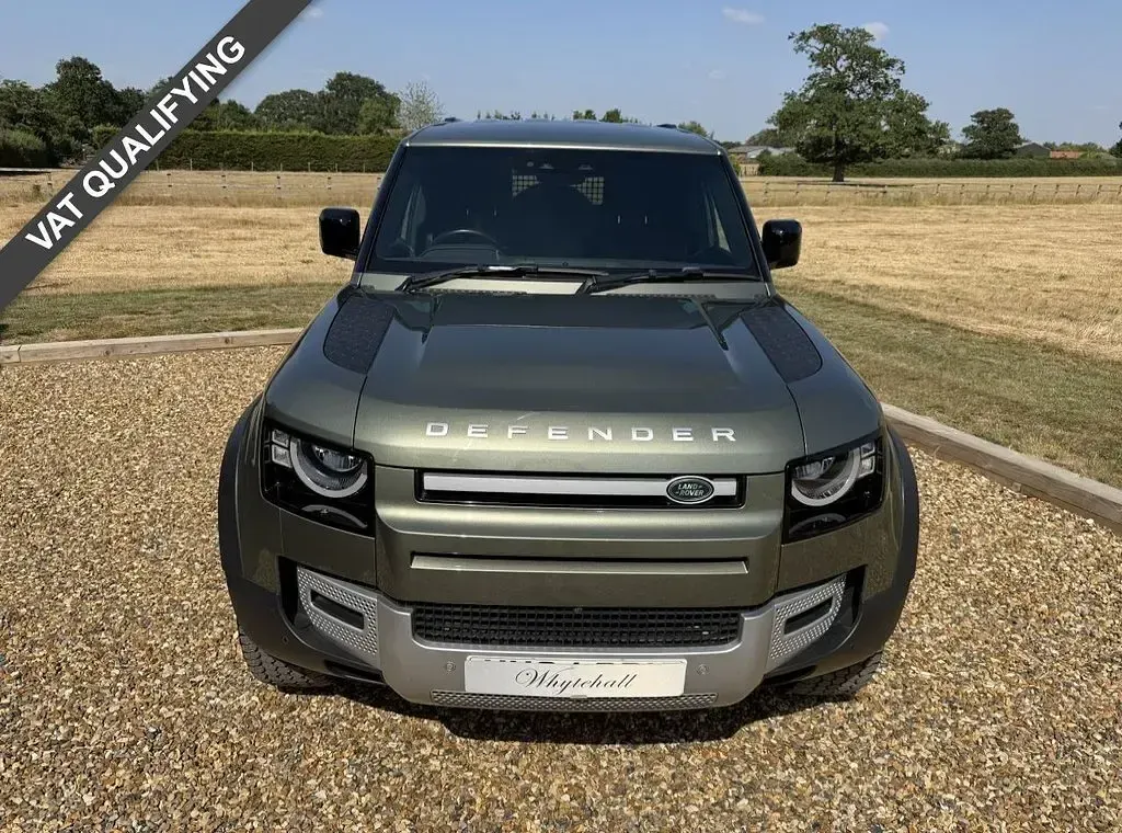 Used Land Rover Defender S 250 HP (183 kW) 2024 Green SUV