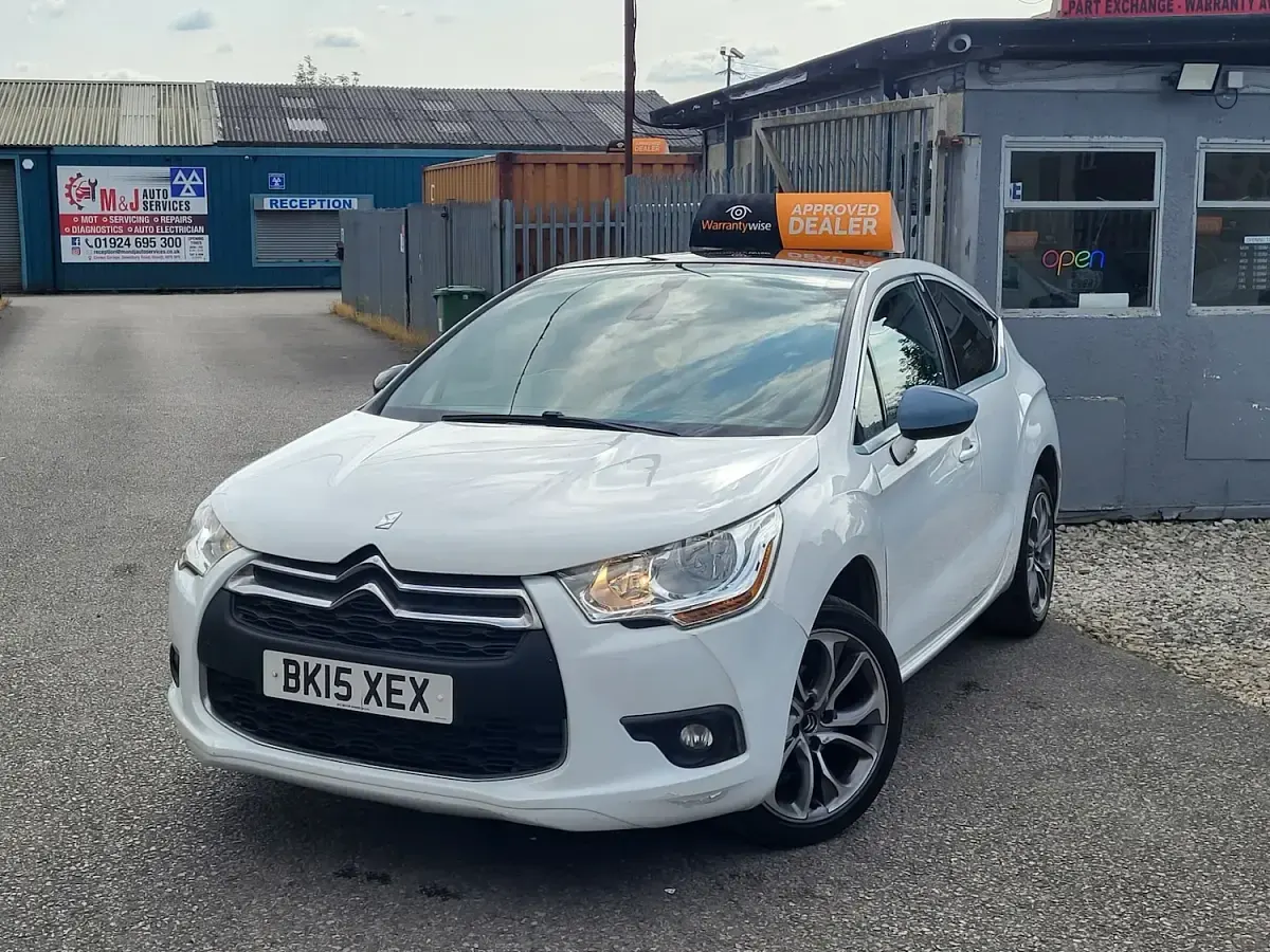 Used Citroën DS4 2015 White Hatchback