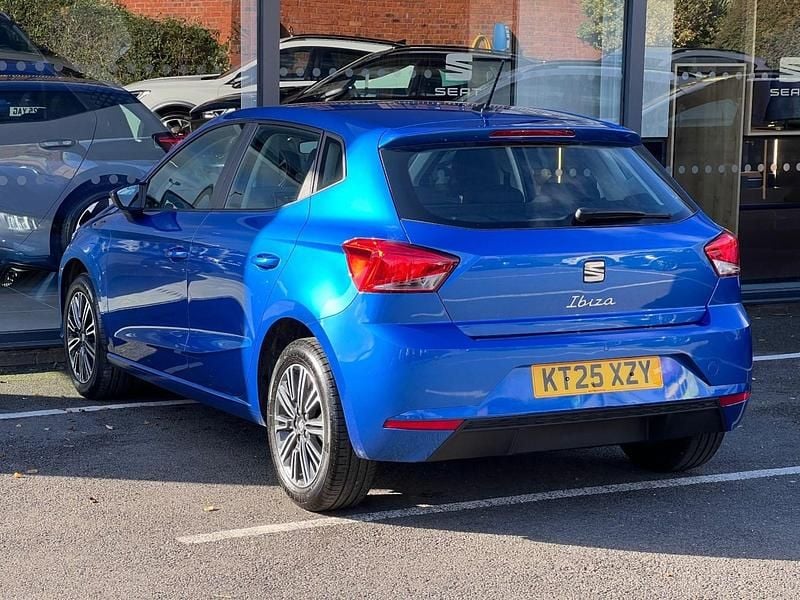 Used Seat Ibiza SE Technology 95 HP (69 kW) 2025 Sapphire blue Hatchback