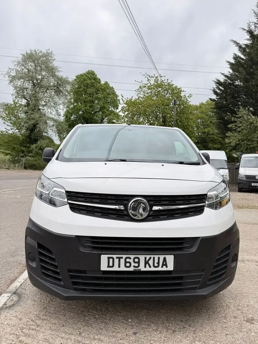 Used Vauxhall Vivaro Edition 2020 White MPV