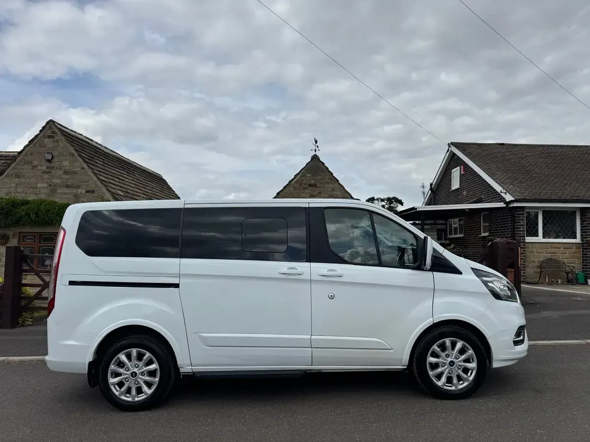 Used Ford Tourneo Titanium 2022 White MPV