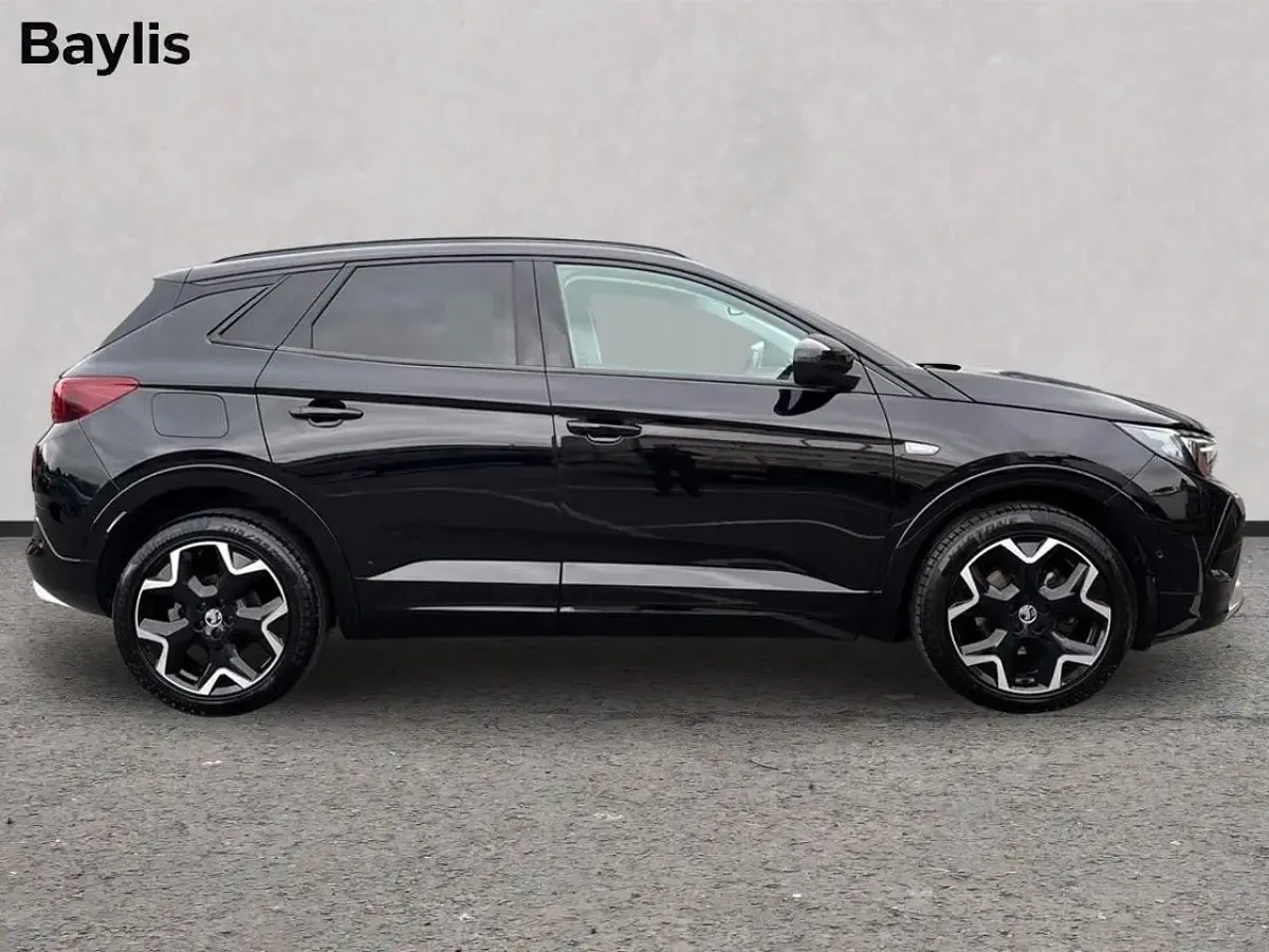 Used Vauxhall Grandland X Ultimate 128 HP (94 kW) 2023 Black SUV