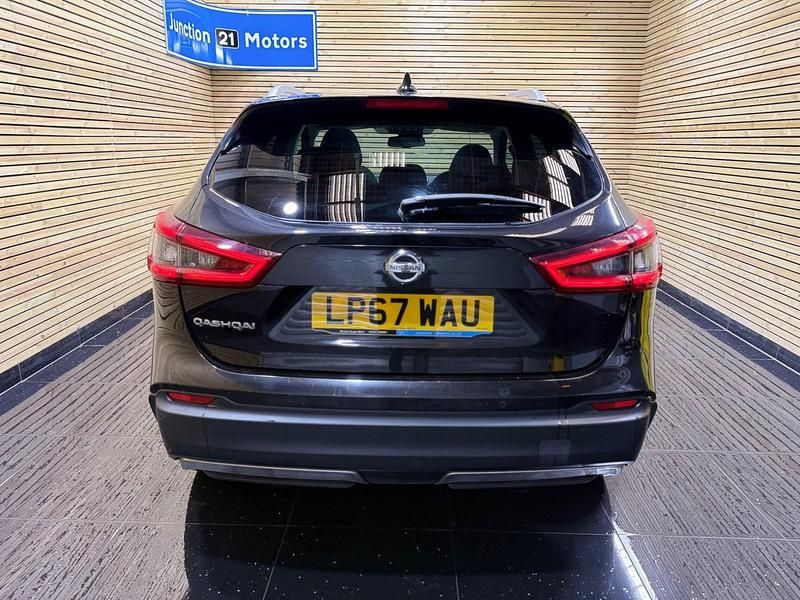 Used Nissan Qashqai N-Connecta 110 HP (80 kW) 2018 Black SUV