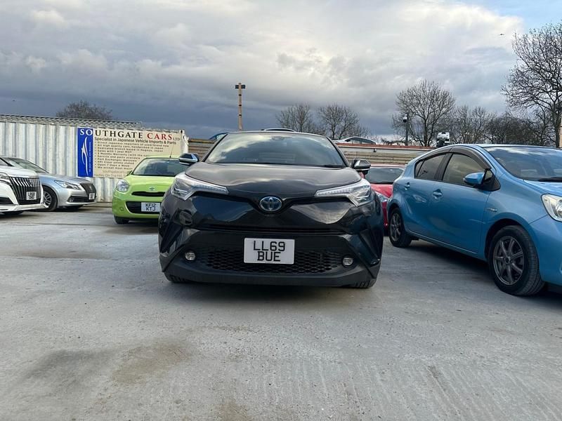 Black Used 2025 Toyota C-HR SUV | £13,995 - Image 1/4