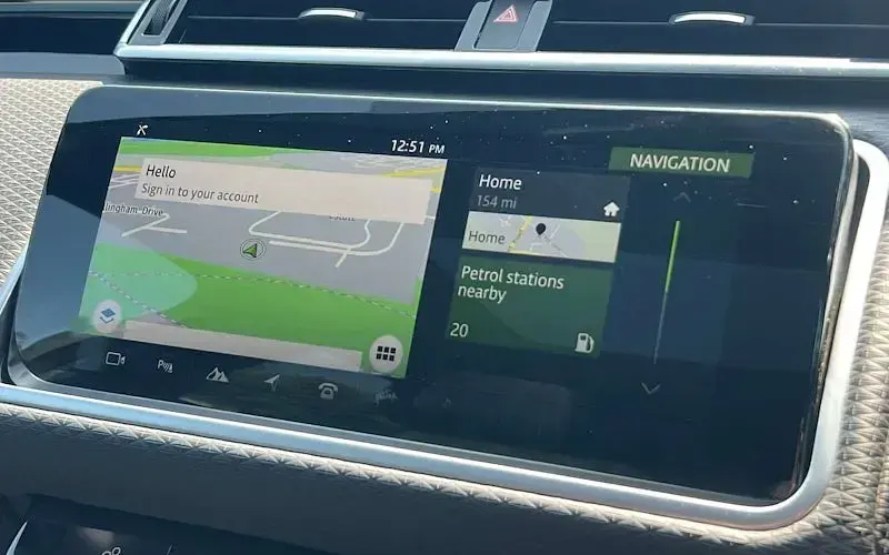 Used Land Rover Range Rover Velar R-Dynamic 179 HP (131 kW) 2019 Red SUV