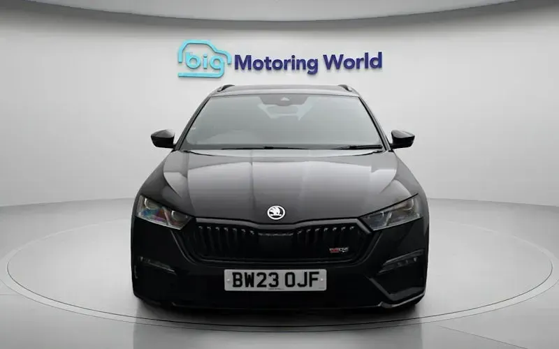 Used Skoda Octavia vRS 200 HP (147 kW) 2023 Black Estate