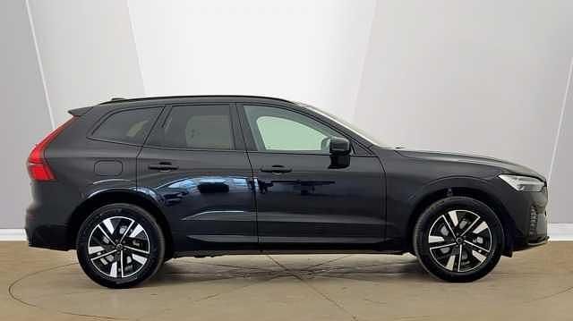 Usado Volvo XC60 Plus 247 HP (181 kW) 2025 Preto SUV