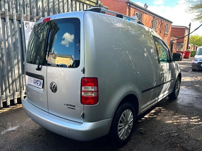 Usado VW Caddy Trendline 2013 Prateado Monovolume