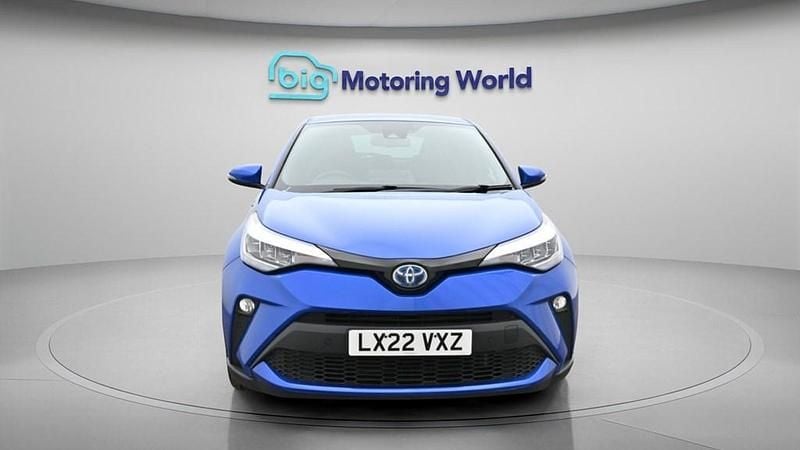 Used Toyota C-HR Design 122 HP (89 kW) 2022 Blue SUV