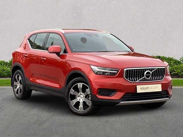 Used 2021 Volvo XC40 Inscription SUV | £25,999 (Good price) - Image 1/4