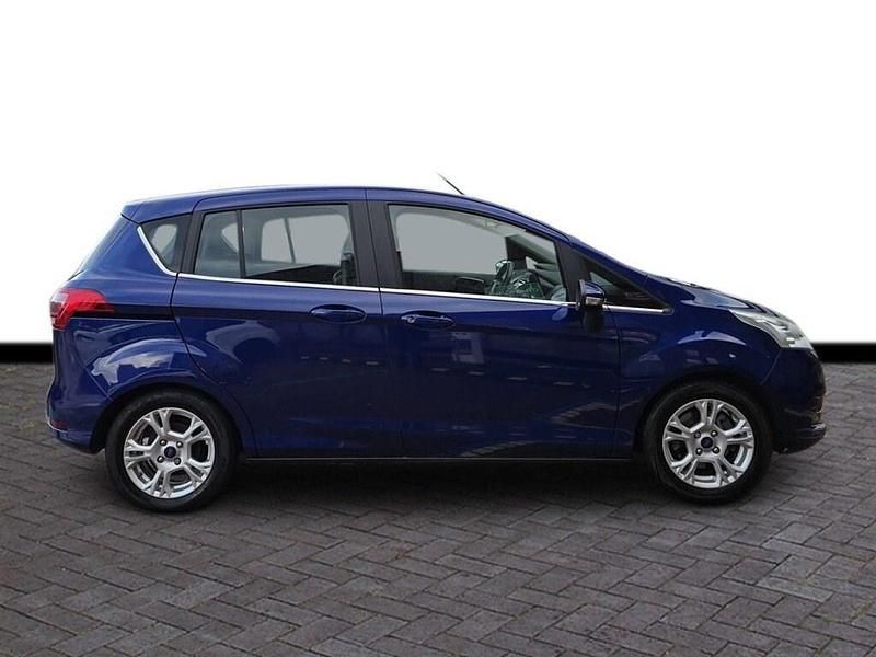 Used Ford B-MAX Zetec 125 HP (91 kW) 2018 Blue MPV