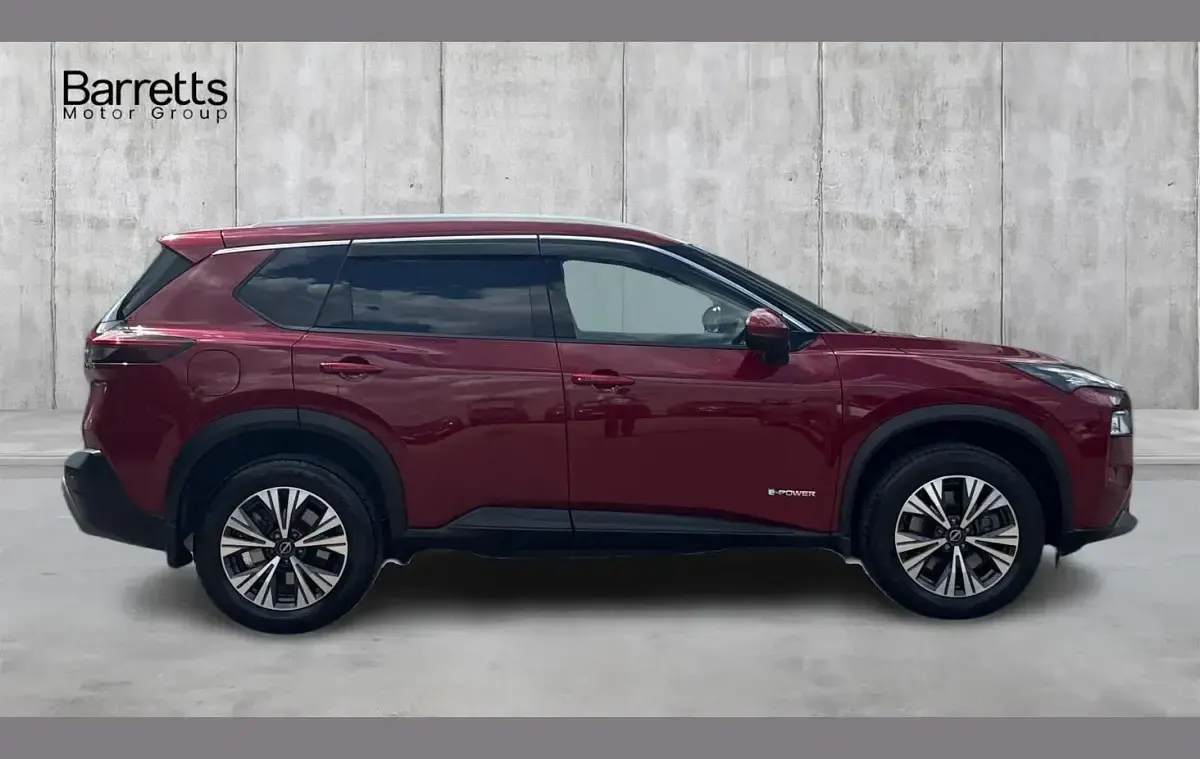 Used Nissan X-Trail N-Connecta 155 HP (114 kW) 2023 Red SUV