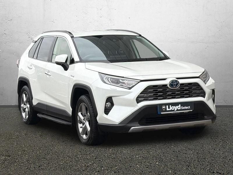 Used Toyota RAV4 218 HP (160 kW) 2020 White SUV