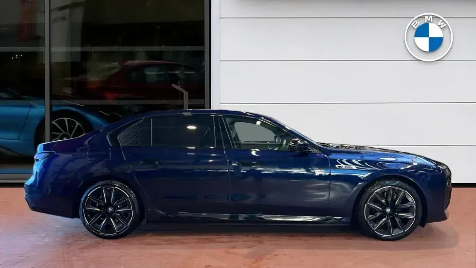 Used BMW i7 Comfort Edition 478 kW (650 HP) 2024 Blue Sedan
