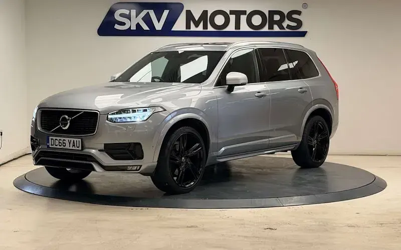 Used Volvo XC90 R-Design 235 HP (172 kW) 2017 Silver SUV