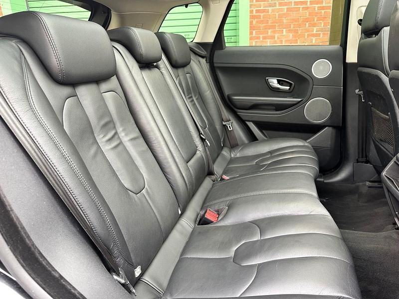 Used Land Rover Range Rover evoque Pure 150 HP (110 kW) 2014 Black SUV