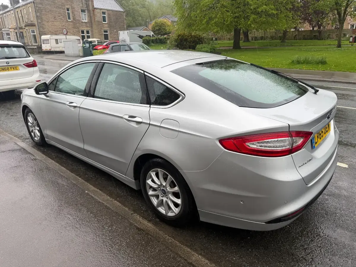 Used Ford Mondeo Titanium 150 HP (110 kW) 2016 Silver Hatchback
