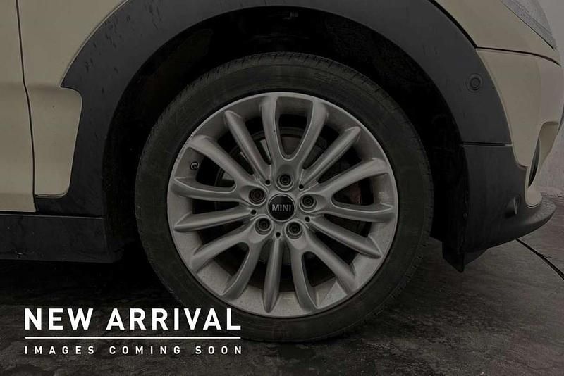 Used Mini Cooper Clubman Classic 134 HP (98 kW) 2019 White Estate