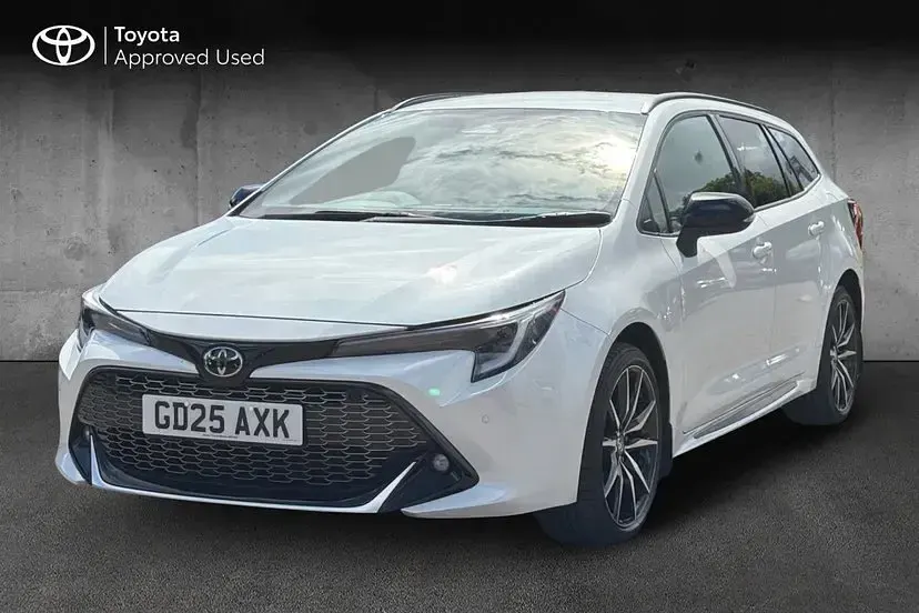 Used Toyota Corolla Sport 196 HP (144 kW) 2025 White Estate