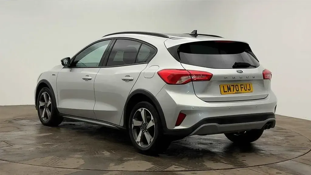 Used Ford Focus Active 125 HP (91 kW) 2020 Silver Hatchback