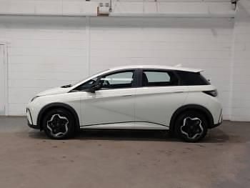 New BYD Dolphin Active 69 kW (95 HP) 2025 Cream white Hatchback
