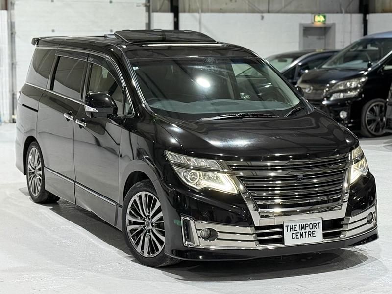 Black Used 2014 Nissan Elgrand MPV | £7,995 (Good price) - Image 1/4