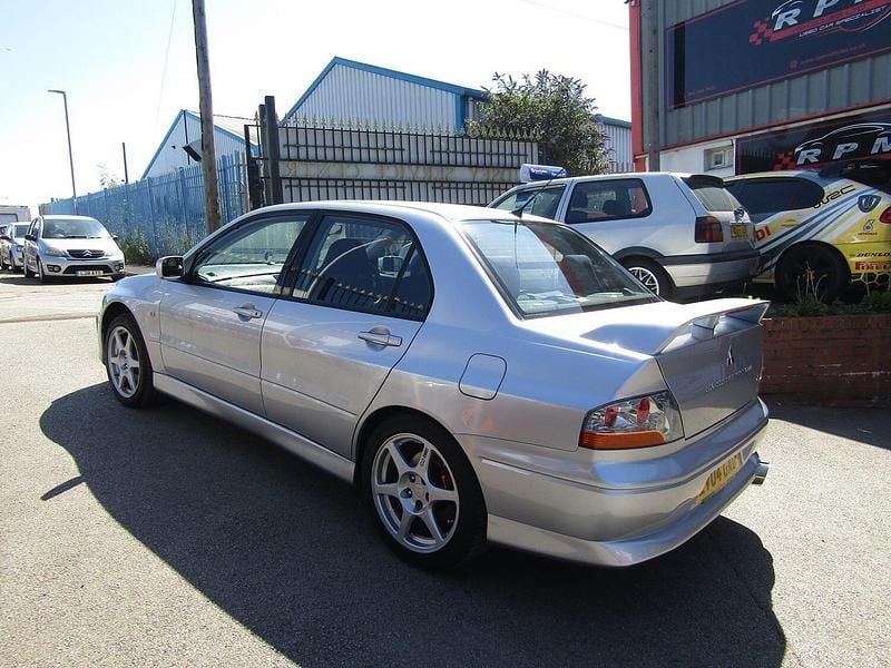 Used Mitsubishi Lancer 2004 Silver Sedan