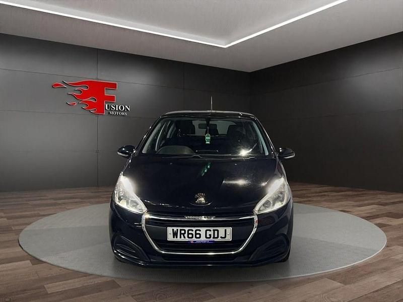 Used Peugeot 208 Active 82 HP (60 kW) 2016 Black Hatchback