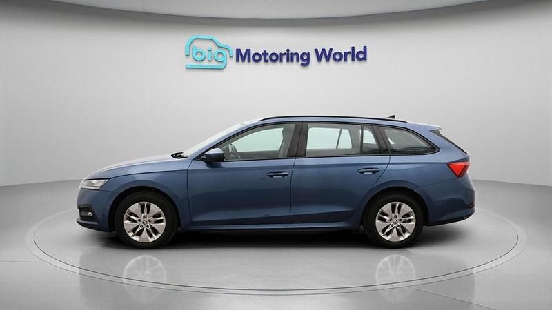 Used Skoda Octavia SE Technology 110 HP (80 kW) 2021 Blue Estate