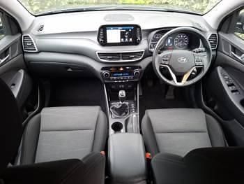 Used Hyundai Tucson SE 132 HP (97 kW) 2020 Grey SUV