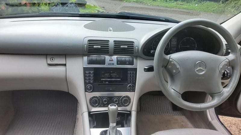 Begagnad Mercedes C220 Avantgarde 2007 Blå Sedan