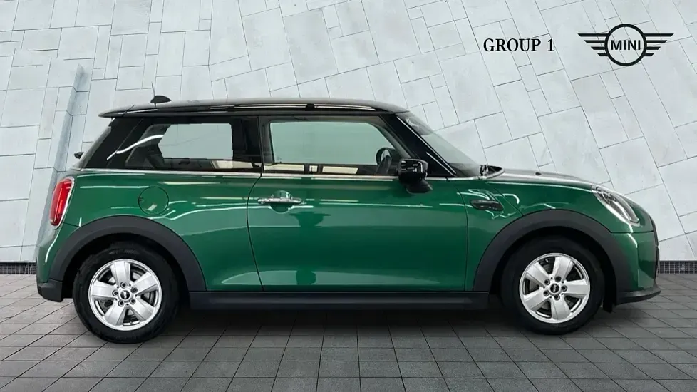 Used Mini Cooper Classic 136 HP (100 kW) 2023 Green Hatchback
