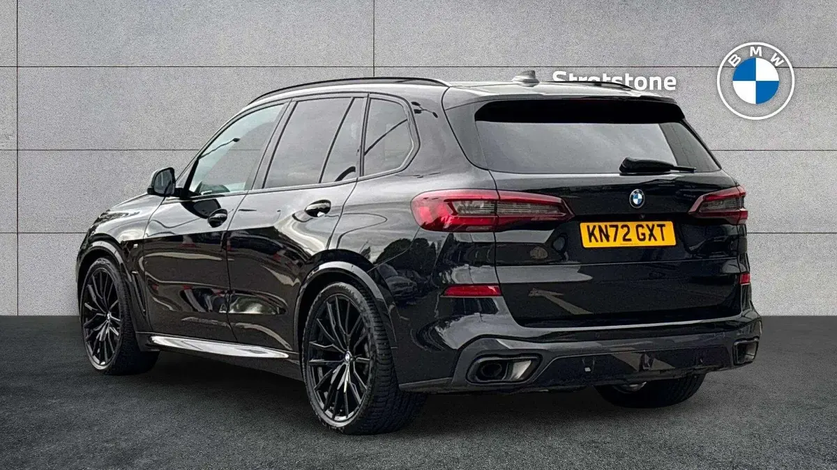 Gebraucht BMW X5 M Sport 335 PS (246 kW) 2022 Schwarz SUV