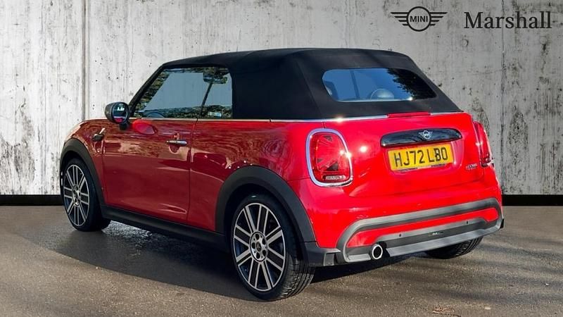 Used Mini Cooper Exclusive 136 HP (100 kW) 2023 Chili red Hatchback