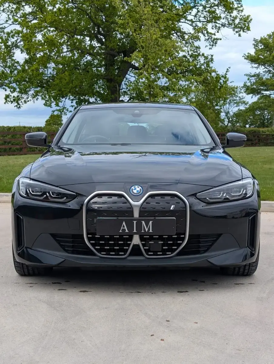 Usado BMW i4 Sport Line 210 kW (286 CV) 2024 Negro Berlina