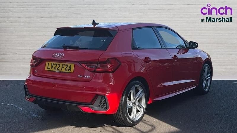 Begagnad Audi A1 S-Line 150 HK (110 kW) 2022 Röd SUV