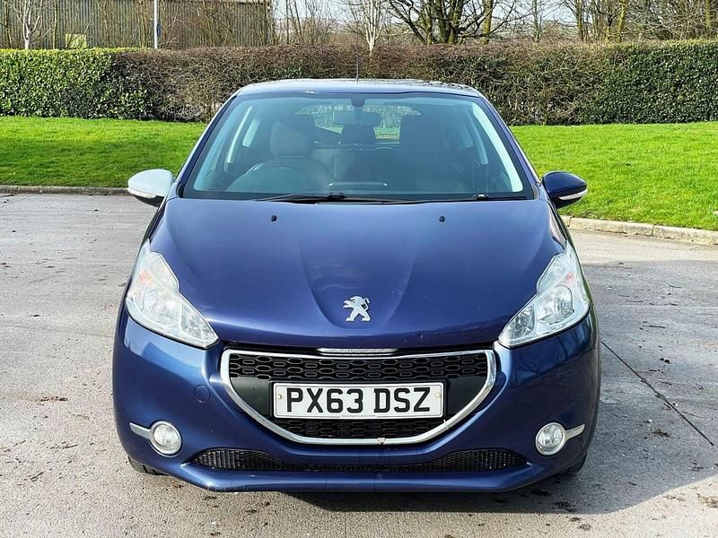 Used Peugeot 208 Active 82 HP (60 kW) 2013 Blue Hatchback